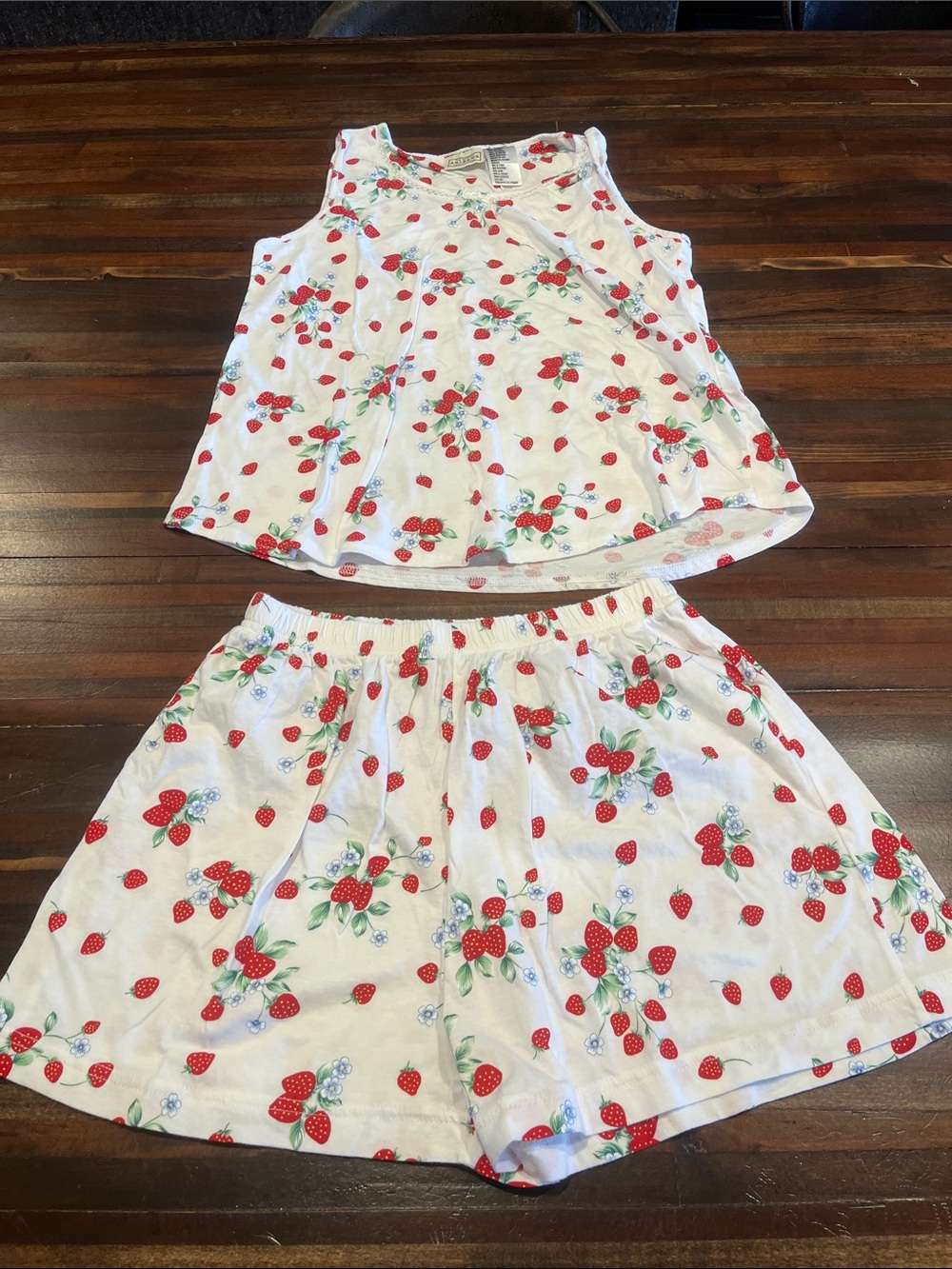 Women’s Vintage White Strawberry Print Pajama Set medium